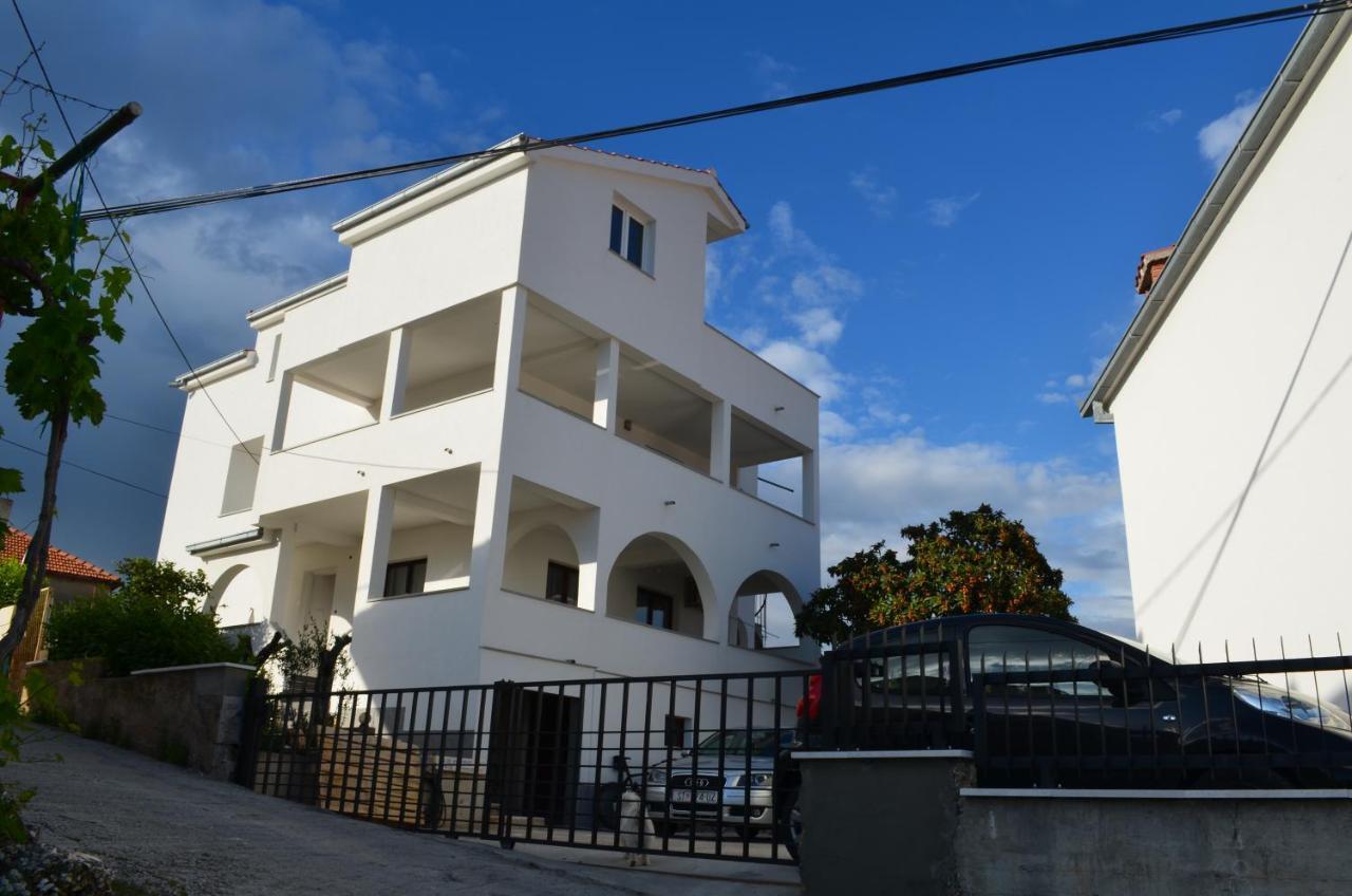 Apartmani Rita Slatine Exterior photo